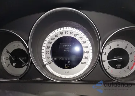 2013 Mercedes-Benz C 300 Sport 4Matic z USA, uszkodzony, nr VIN WDDGF8AB6DA712708